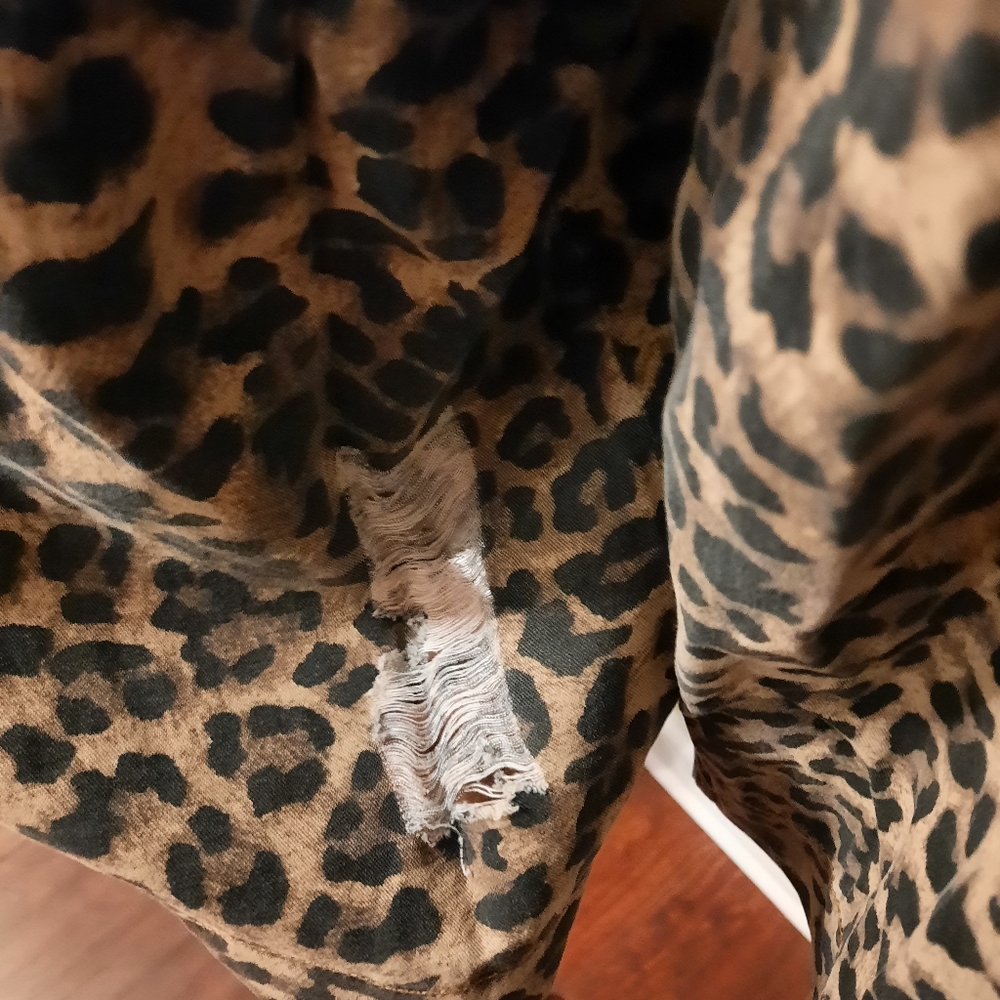 Distressed Leopard Jacket - Picture 6 of 8